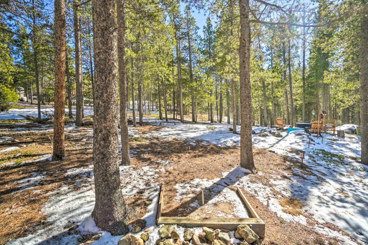 Secluded Black Hawk Log Cabin With Fire Pit! Екстериор снимка